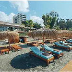 Deluxe Seafront - 2 Bed * 利马索尔