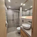 Deluxe Seafront - 2 Bed 利马索尔