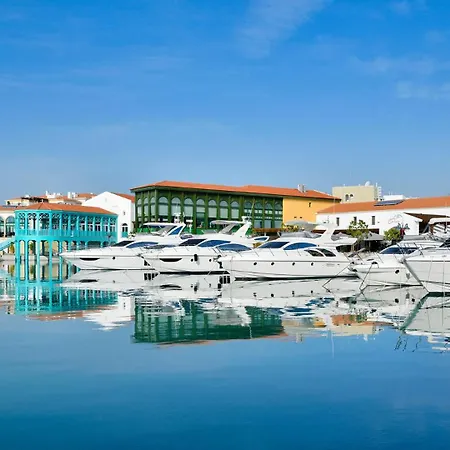 Deluxe Seafront - 2 Bed شقة ليماسول