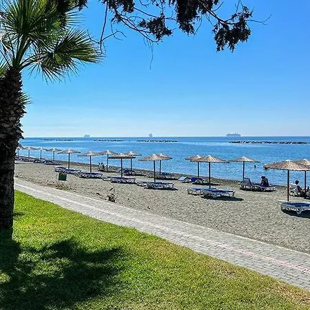 Apartment Deluxe Seafront - 2 Bed