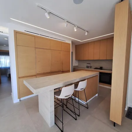 Deluxe Seafront - 2 Bed Apartament *