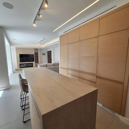 Appartement Deluxe Seafront - 2 Bed Limassol