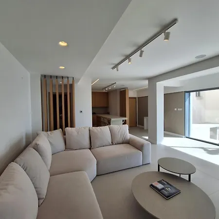 Appartement Deluxe Seafront - 2 Bed Limassol