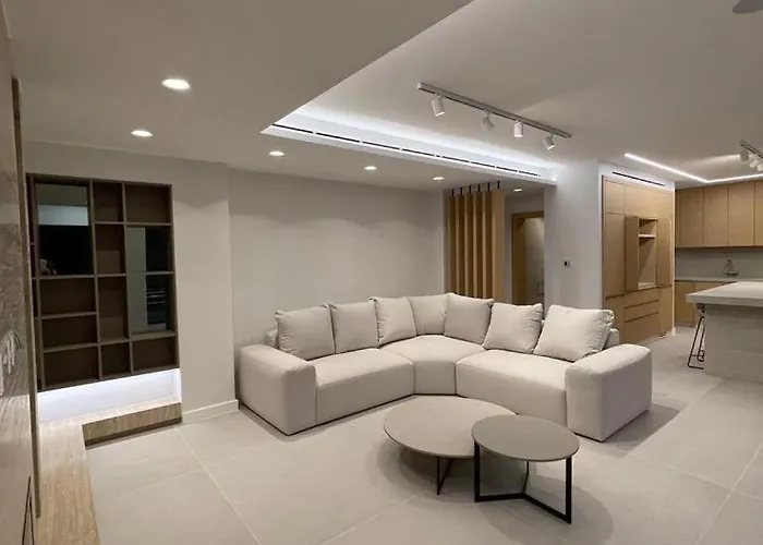 Deluxe Seafront - 2 Bed * ليماسول