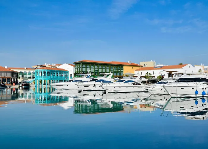 Deluxe Seafront - 2 Bed شقة ليماسول