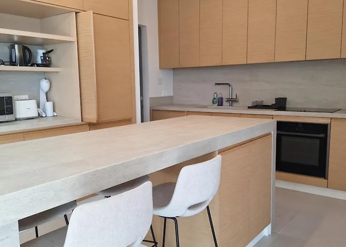 Deluxe Seafront - 2 Bed Appartamento Limisso