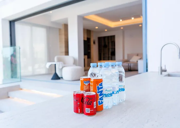 Deluxe Seafront - 2 Bed شقة ليماسول